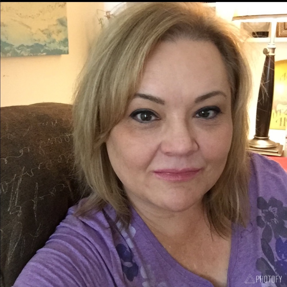 Meet your Posher, Rebekah